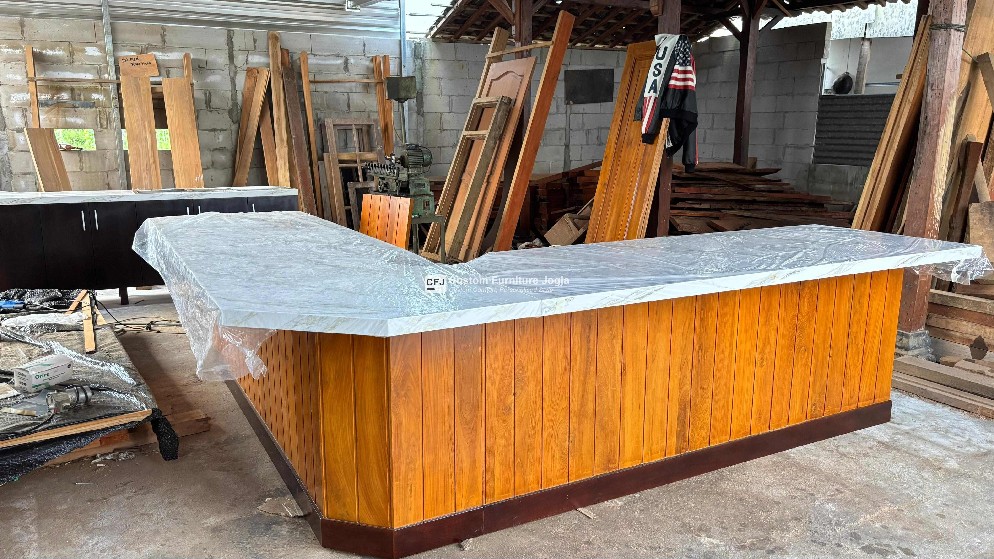 pembuatan meja bar custom bahan kayu jati